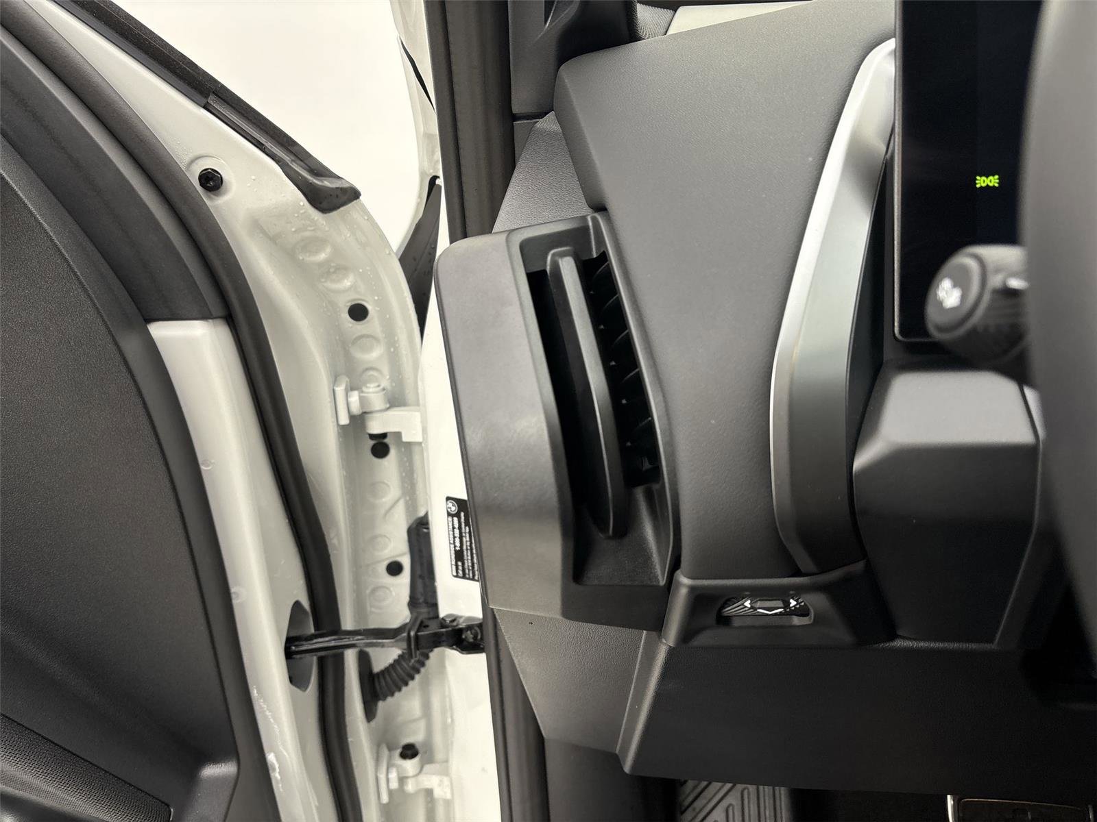 Used 2025 BMW X3 xDrive30i w/ Premium Package image 31