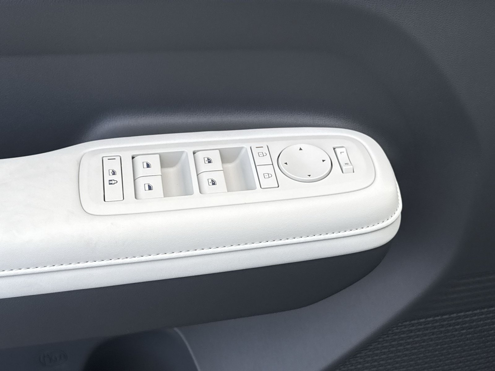 New 2027 Hyundai Santa Fe SEL FWD image 15