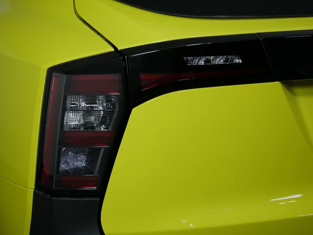 New 2026 Nissan Kicks SR image 13