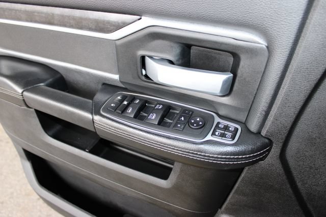 Used 2024 RAM 3500 Big Horn w/ Night Edition AWD/4WD image 19