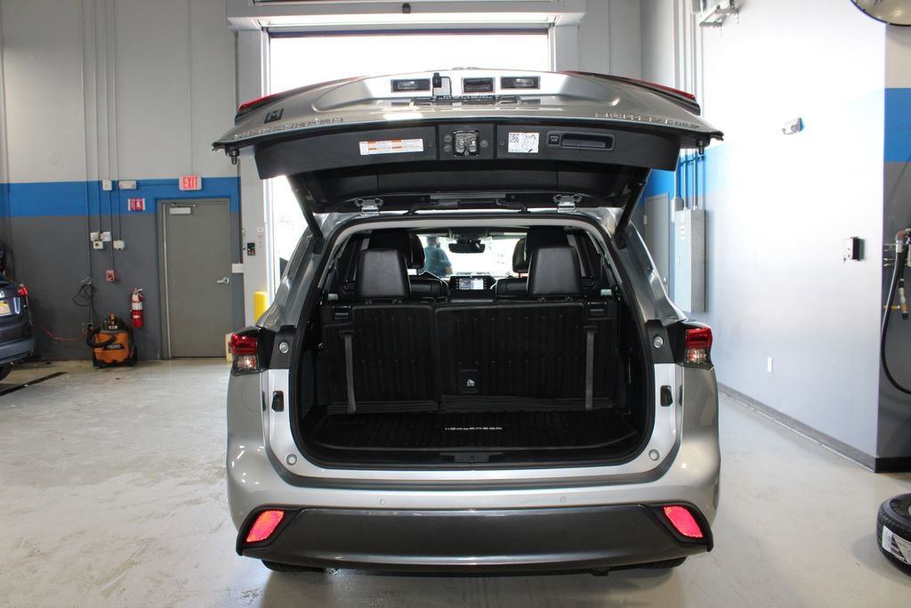 Used 2021 Toyota Highlander Limited AWD/4WD image 48