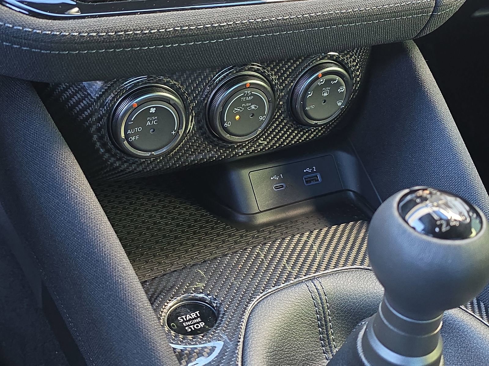 Used 2025 Nissan Z Sport w/ Floor Mat Package image 26