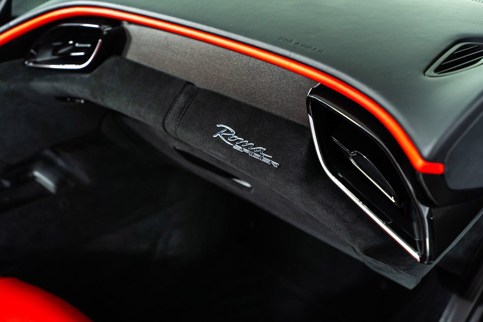 Certified 2025 Ferrari Roma Spider RWD image 24
