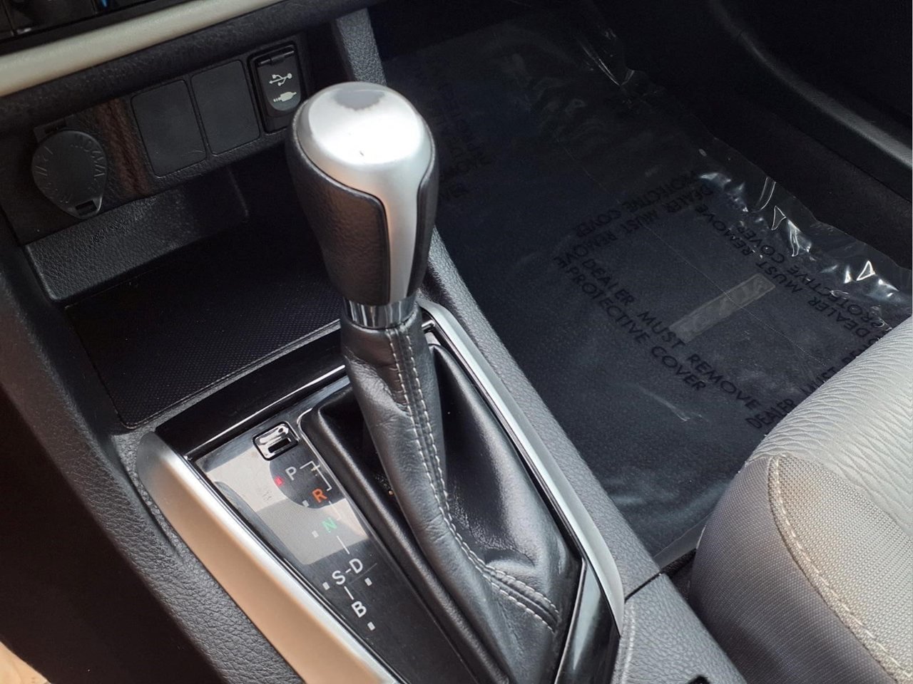 Certified 2019 Toyota Corolla LE FWD image 17