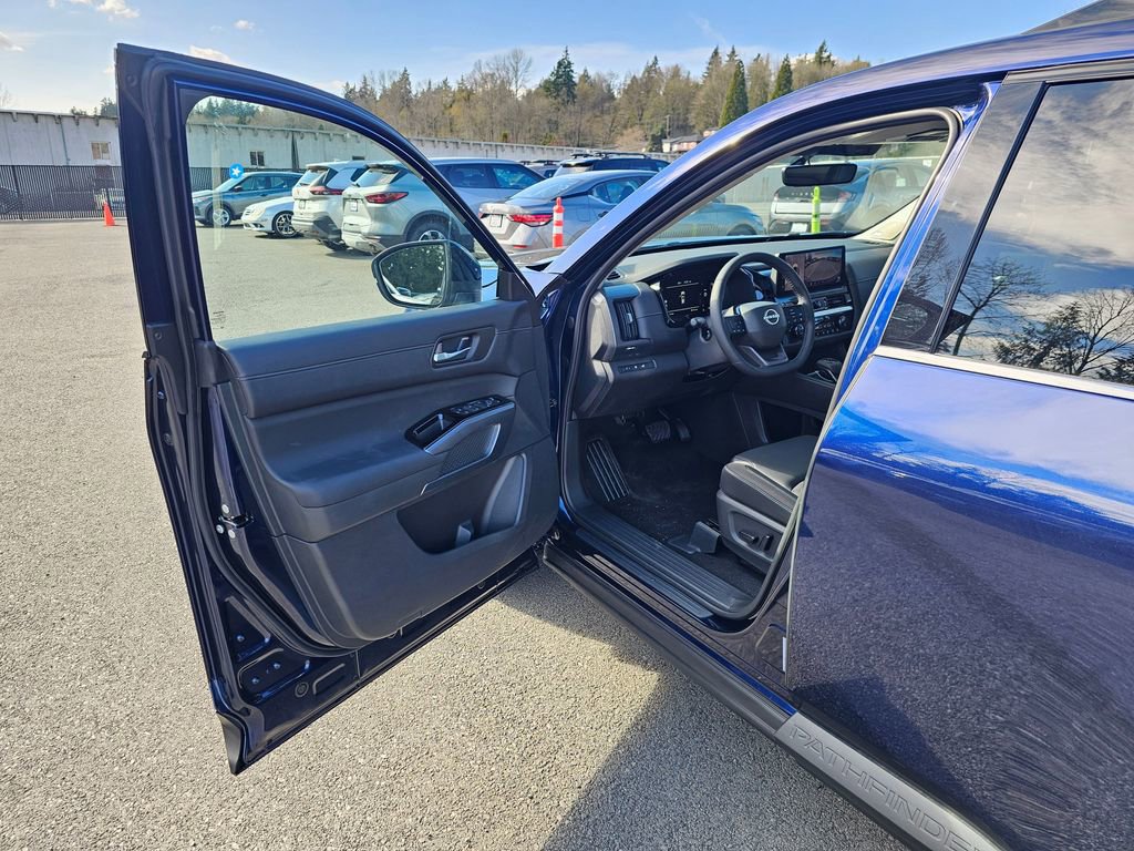 New 2026 Nissan Pathfinder SL w/ SL Premium Package (P04) image 19
