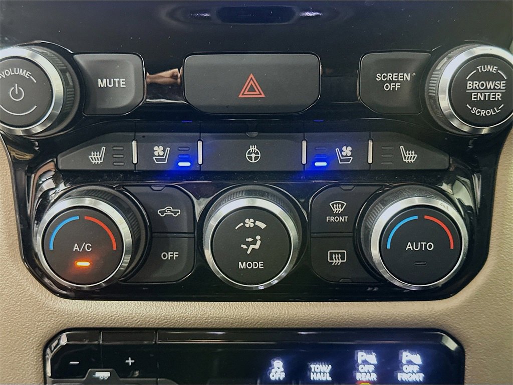 Used 2020 RAM 1500 Laramie image 18