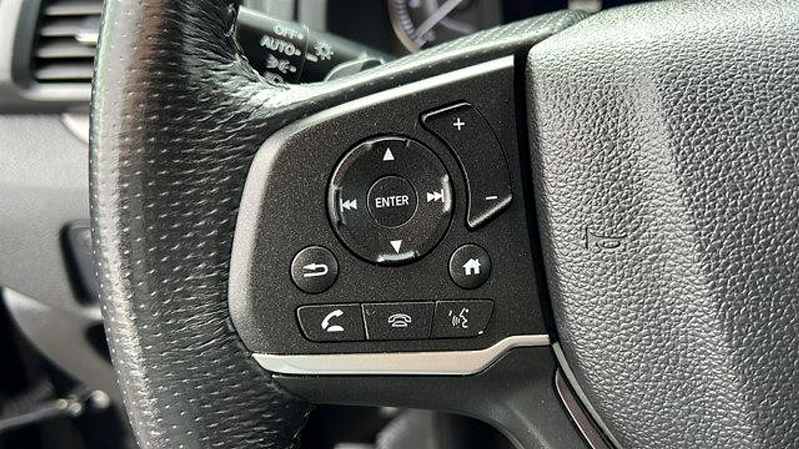 Used 2024 Honda Passport EX-L image 23