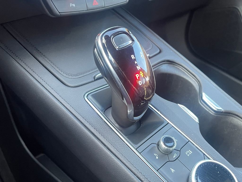 Used 2025 Cadillac XT4 Premium Luxury image 31