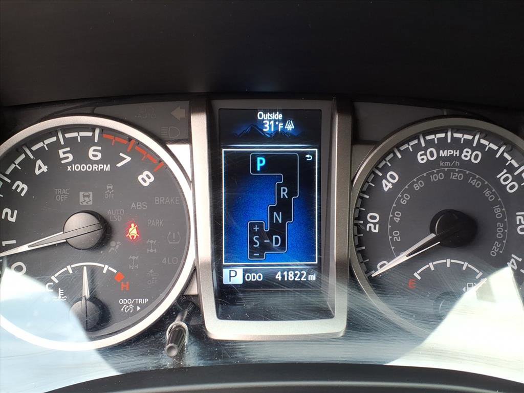 Certified 2022 Toyota Tacoma SR5 AWD/4WD image 19