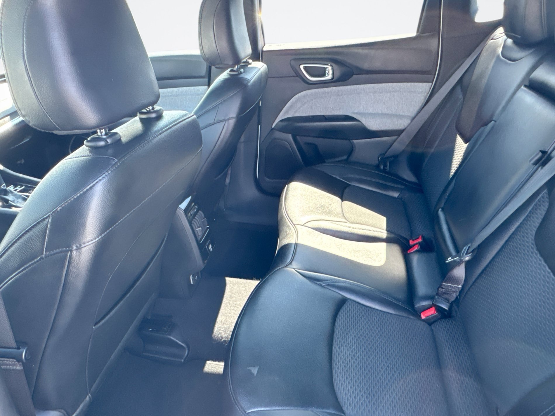 Used 2024 Jeep Compass Latitude AWD/4WD image 14