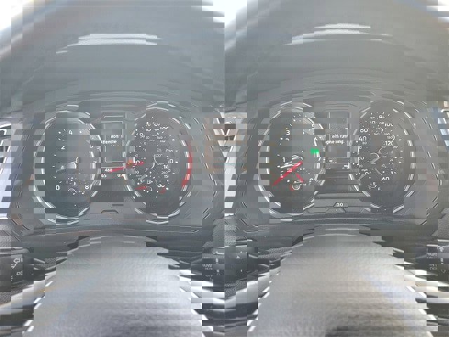 Used 2018 Volkswagen Tiguan SE image 22