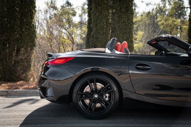 Used 2023 BMW Z4 sDrive30i w/ Shadowloine Package image 9