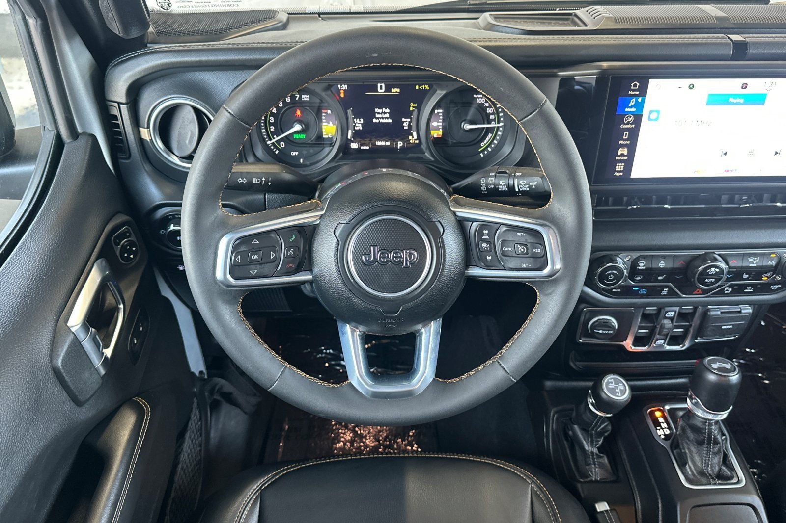 Used 2024 Jeep Wrangler Unlimited Sahara w/ Safety Group AWD/4WD image 13