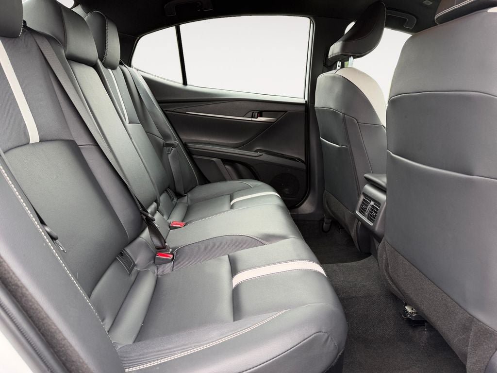 Used 2025 Toyota Camry SE FWD image 23