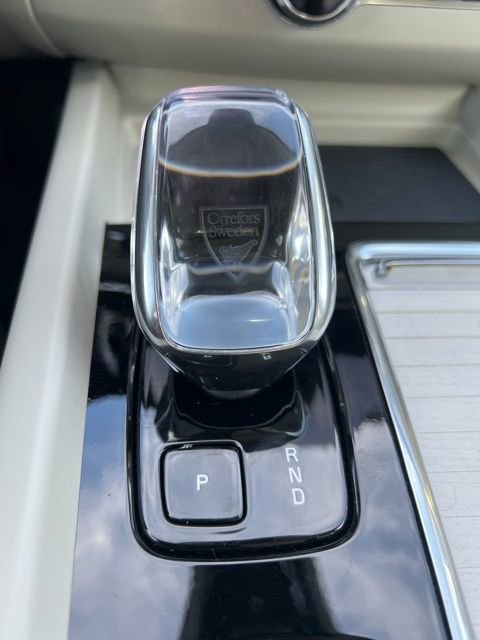 New 2026 Volvo XC60 T8 Ultra w/ Climate Package AWD/4WD image 18