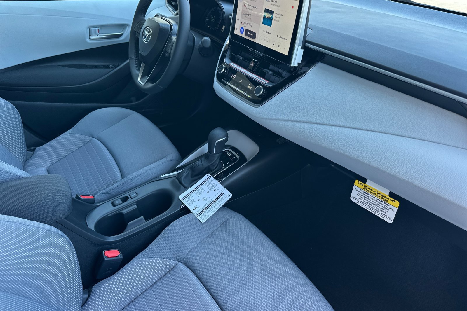 Certified 2026 Toyota Corolla SE w/ SE Package FWD image 15