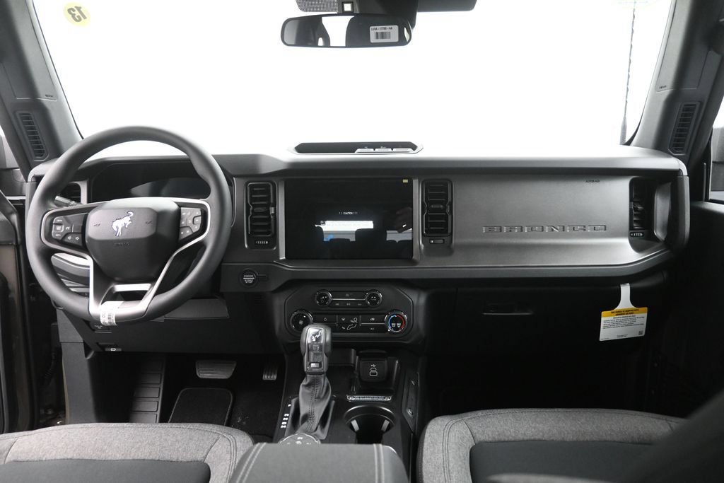 New 2026 Ford Bronco 4-Door AWD/4WD image 28