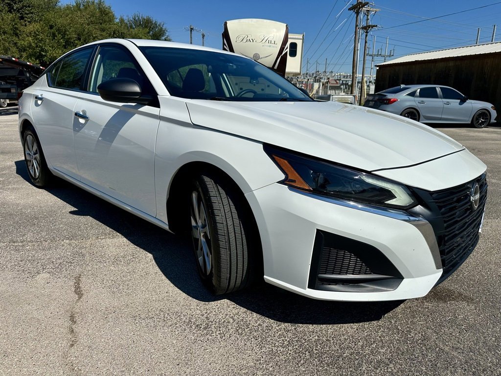 Used 2024 Nissan Altima 2.5 S image 7