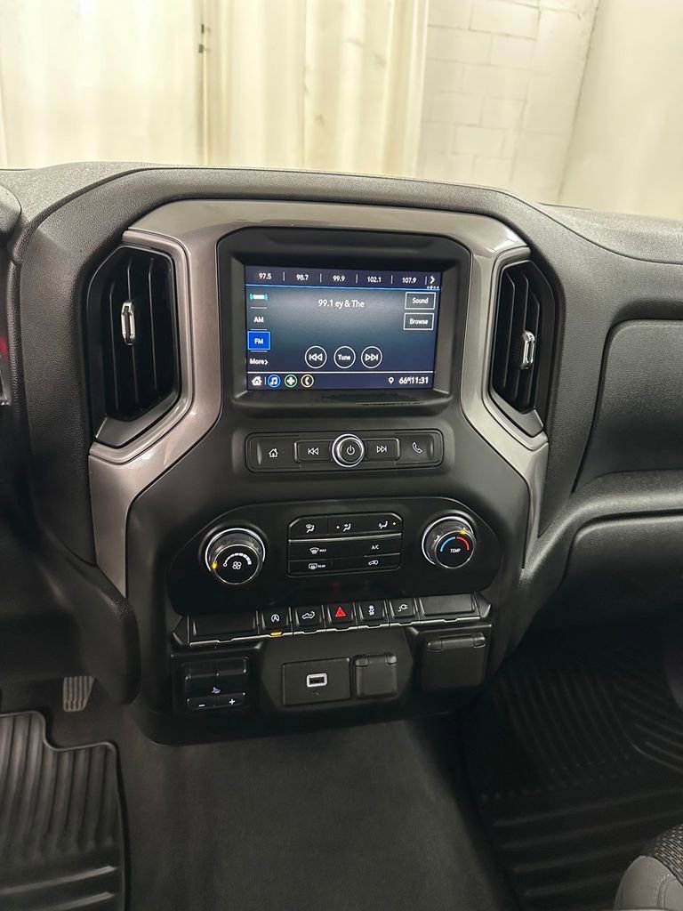 Used 2020 Chevrolet Silverado 1500 Custom w/ Custom Value Package image 19