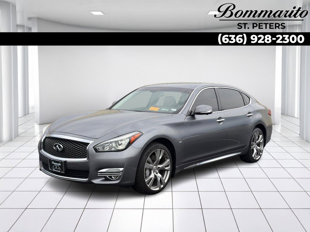 Used 2017 INFINITI Q70 L 3.7 AWD/4WD image 1