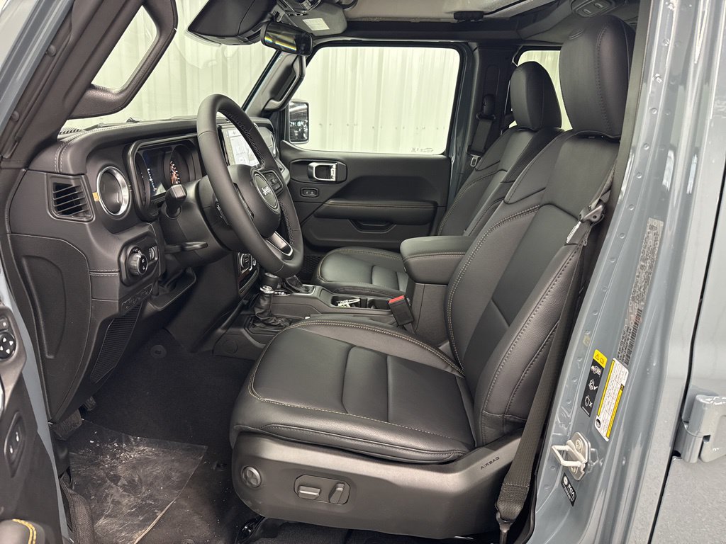 New 2026 Jeep Gladiator Sport AWD/4WD image 16