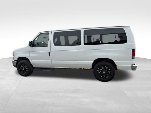 Used 2013 Ford E-350 and Econoline 350 XLT image 11