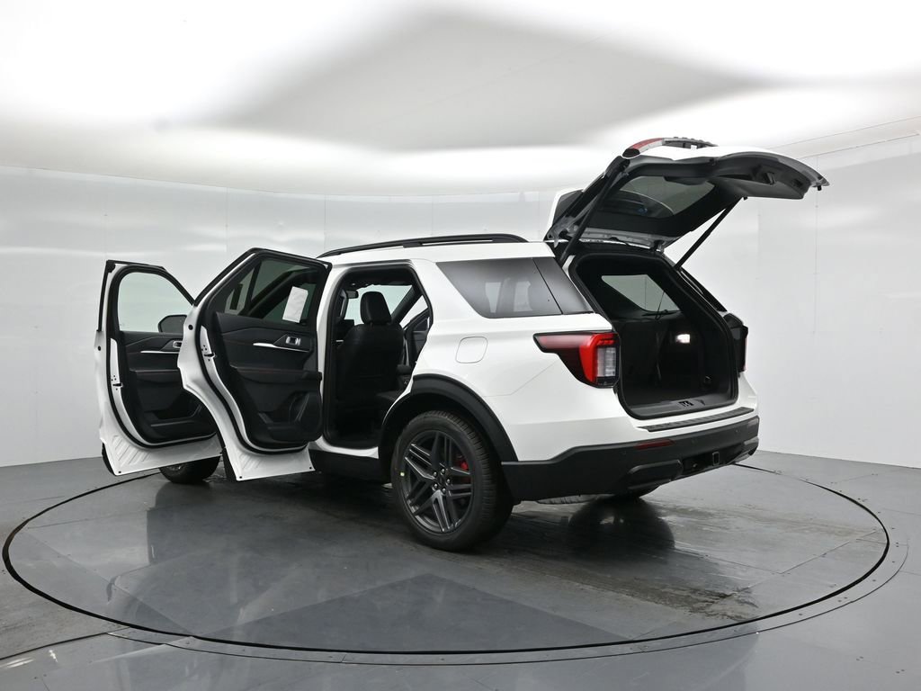 New 2026 Ford Explorer ST-Line image 35