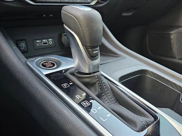 Used 2025 Nissan Sentra SV FWD image 12