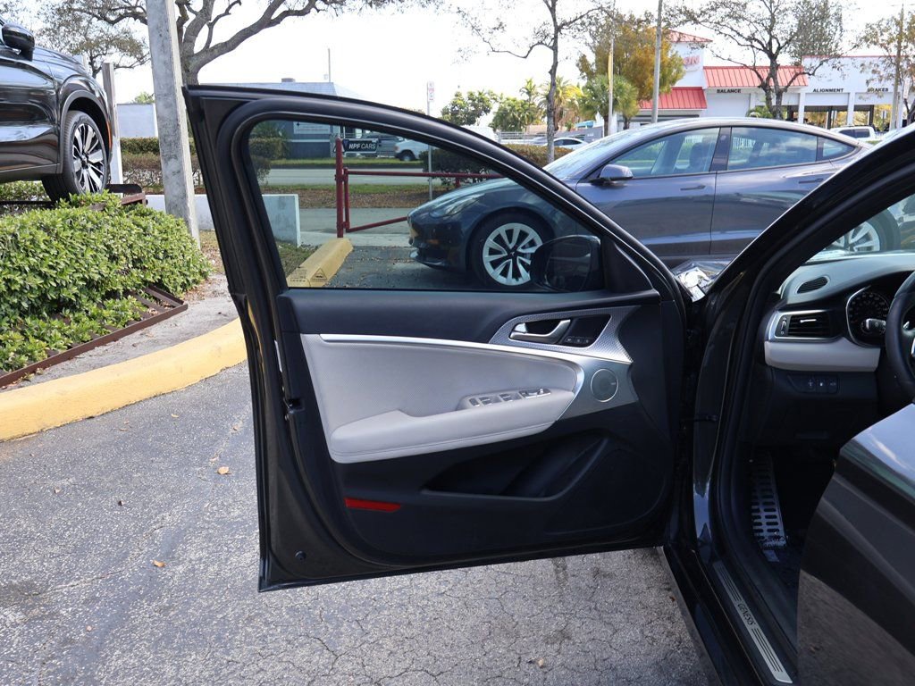 Used 2023 Genesis G70 2.0T w/ Sport Prestige Package image 22