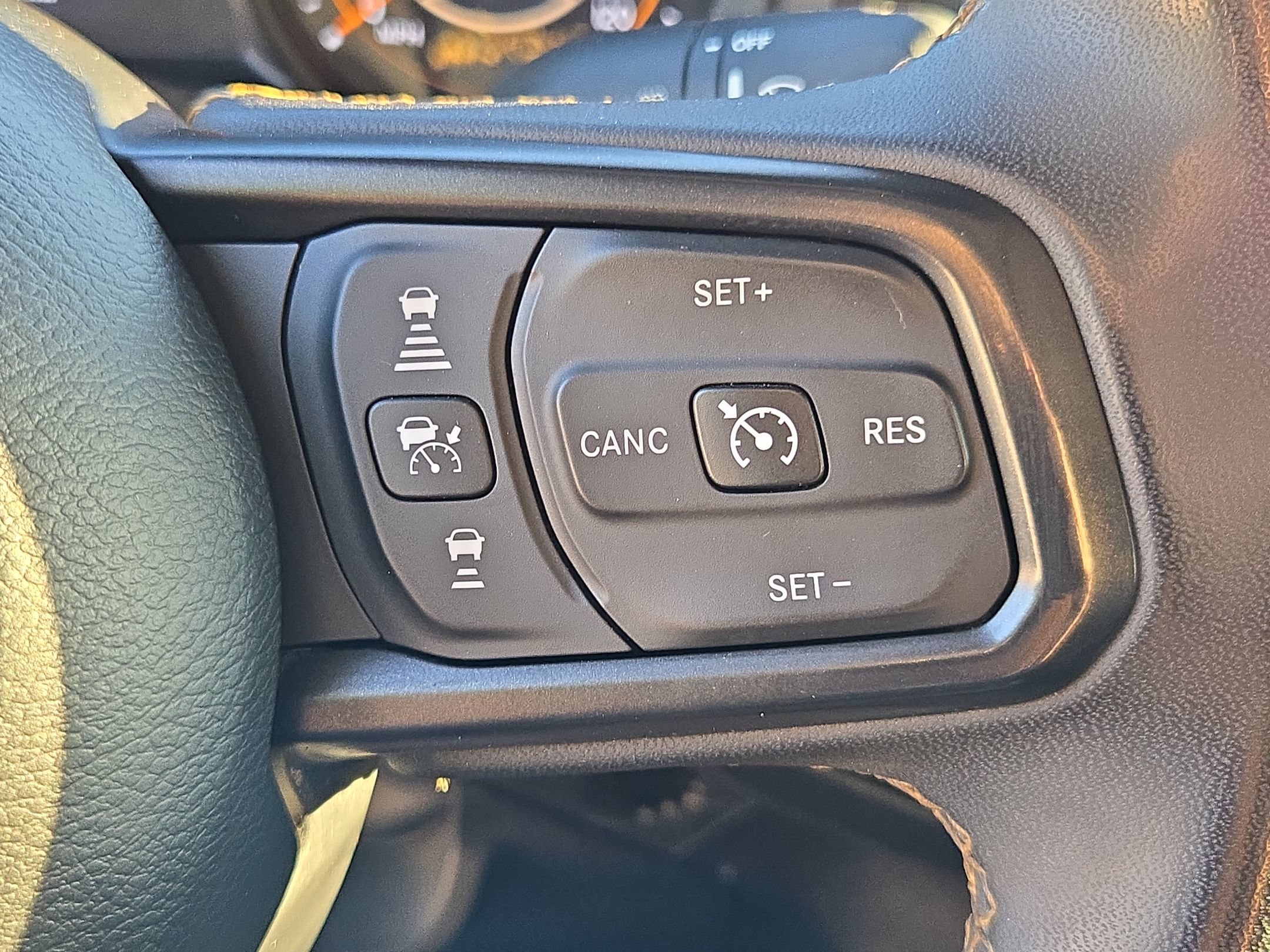 Used 2025 Jeep Gladiator Sport AWD/4WD image 27