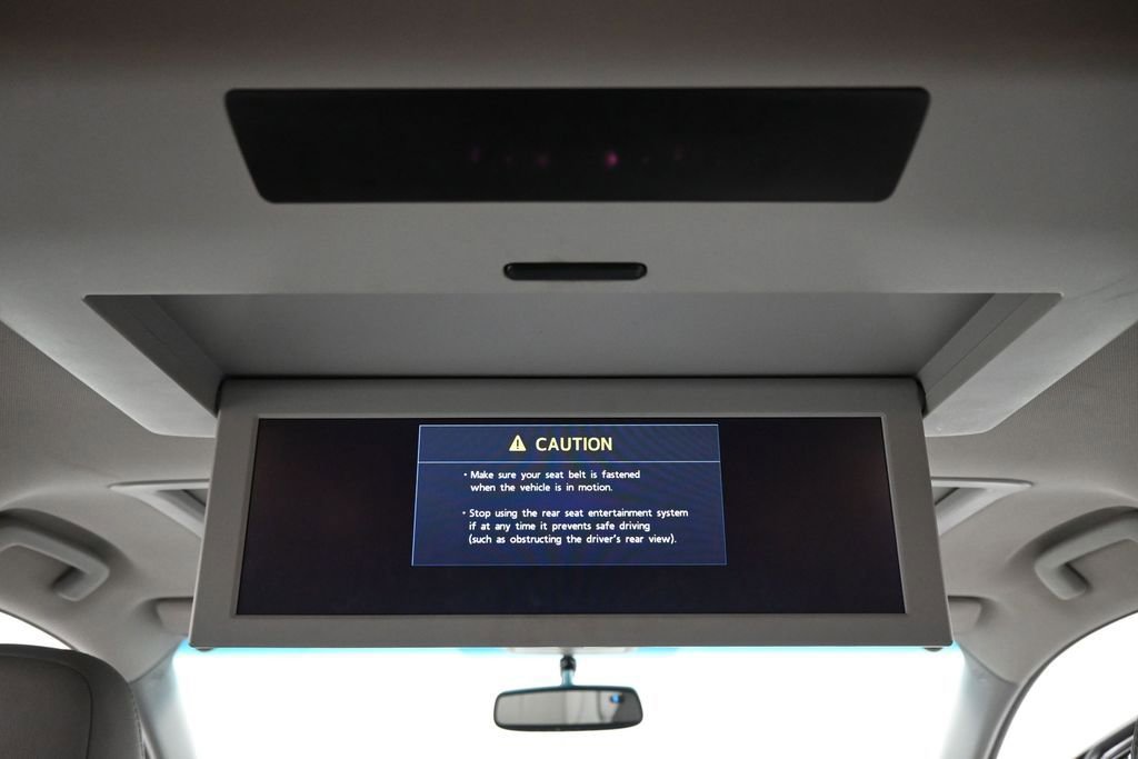 Used 2015 Toyota Sienna XLE Premium FWD image 25