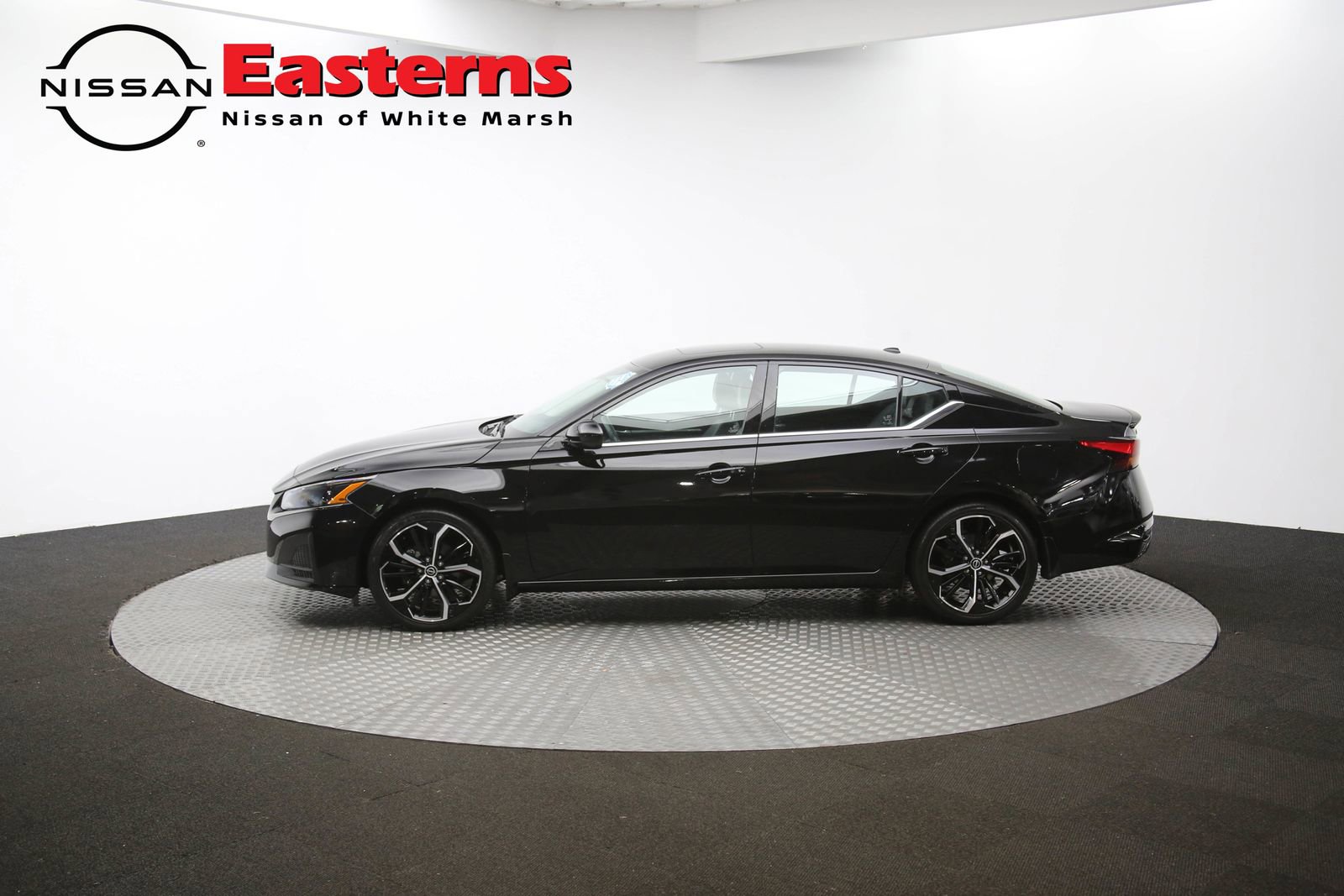 Used 2023 Nissan Altima 2.5 SR w/ SR Premium Package image 75