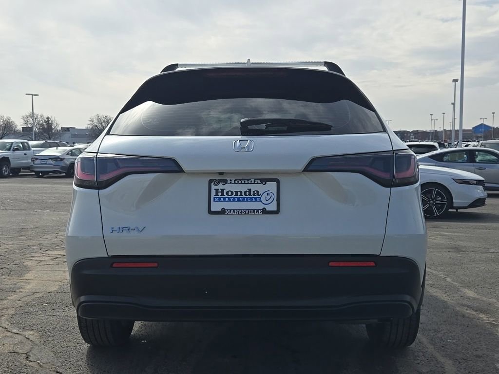 Used 2025 Honda HR-V LX image 5