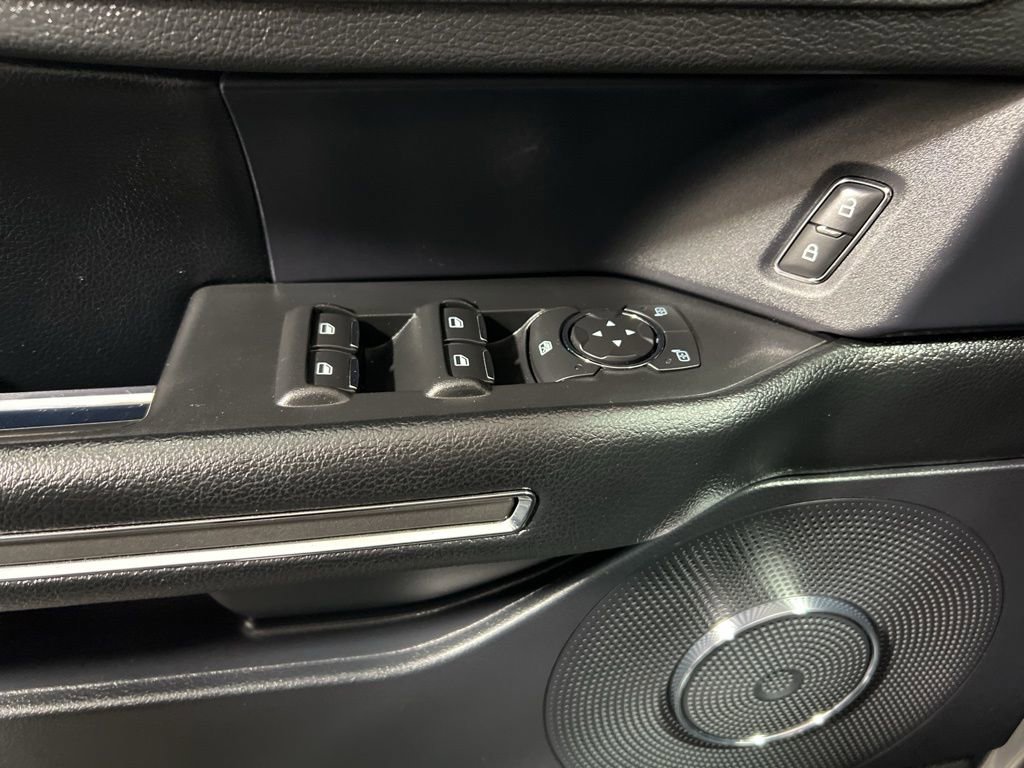 Used 2021 Ford Expedition XLT image 40