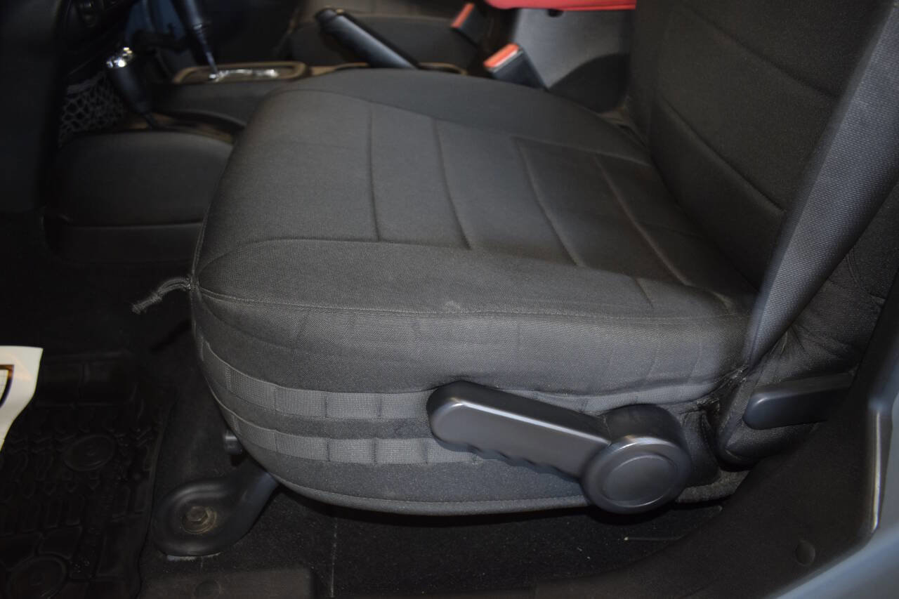 Used 2015 Jeep Wrangler Unlimited Sport w/ Quick Order Package 24S image 32