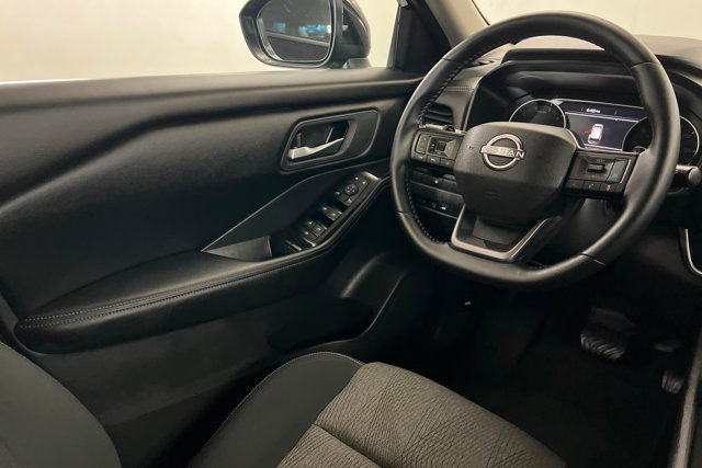 Used 2026 Nissan Rogue SV w/ Cold Weather Package AWD/4WD image 11