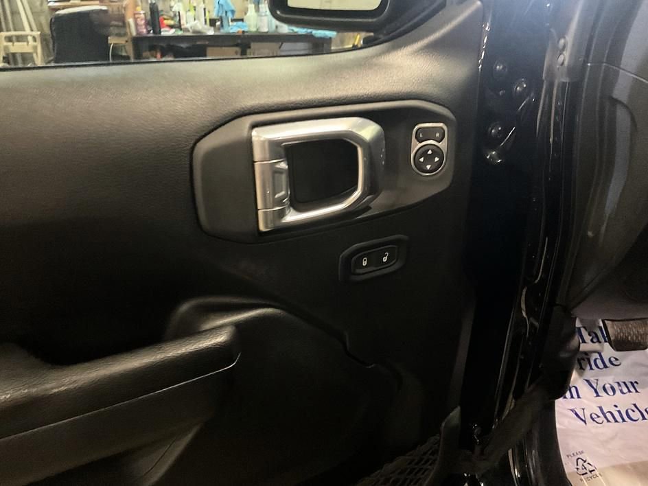 Used 2022 Jeep Wrangler Unlimited Sport image 25