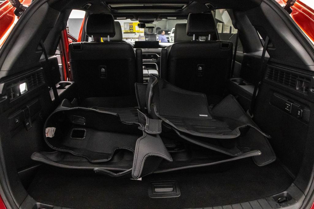 Used 2025 MAZDA CX-90 Plug-In Hybrid w/ Premium Plus image 28