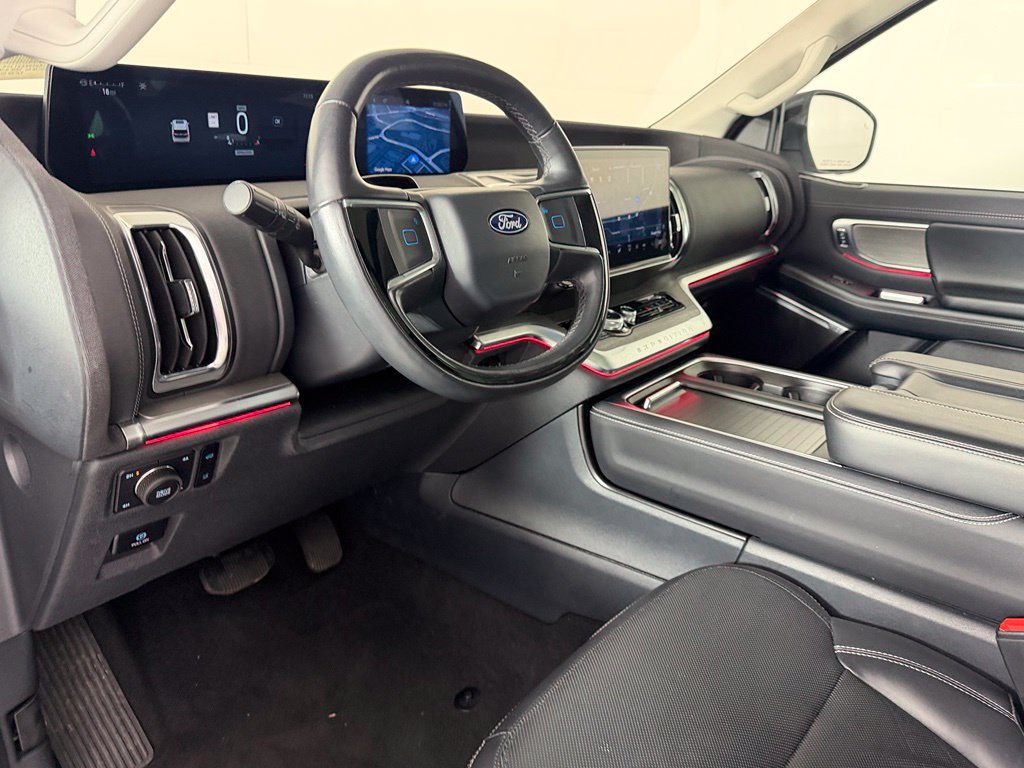Used 2025 Ford Expedition Max Platinum AWD/4WD image 13