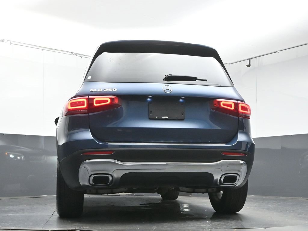 Used 2021 Mercedes-Benz GLB 250 w/ Premium Package image 36