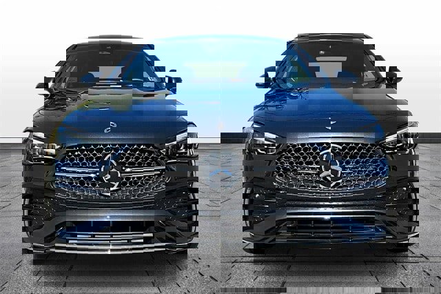 Certified 2025 Mercedes-Benz CLE 300 300 image 3