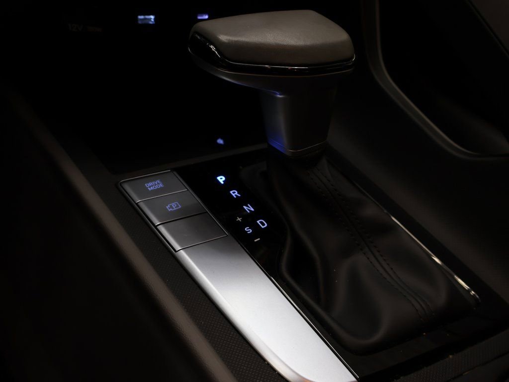 Used 2025 Hyundai Elantra Sport image 22