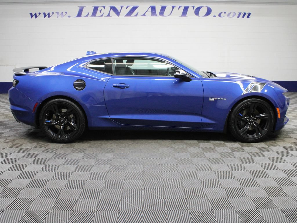 Used 2021 Chevrolet Camaro SS w/ LPO, Camaro Logo Package RWD image 2
