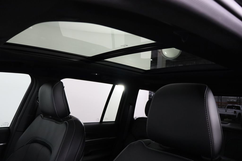 New 2026 Jeep Grand Cherokee Limited image 27