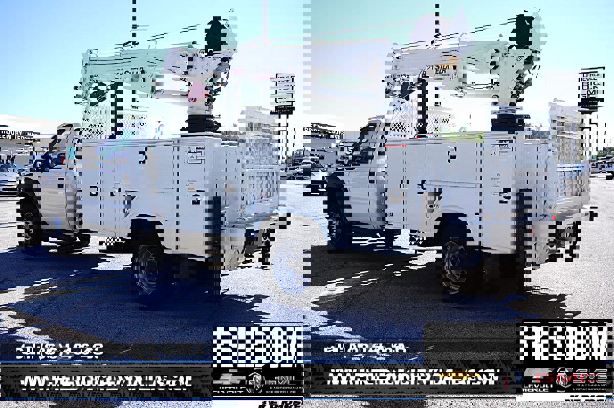 Used 2015 Ford F550 4x4 Regular Cab Super Duty image 5