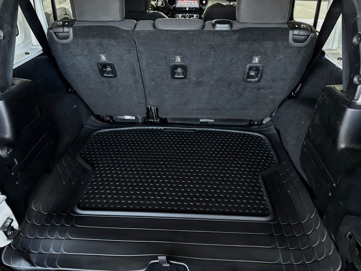 Used 2018 Jeep Wrangler Unlimited Sport S AWD/4WD image 15