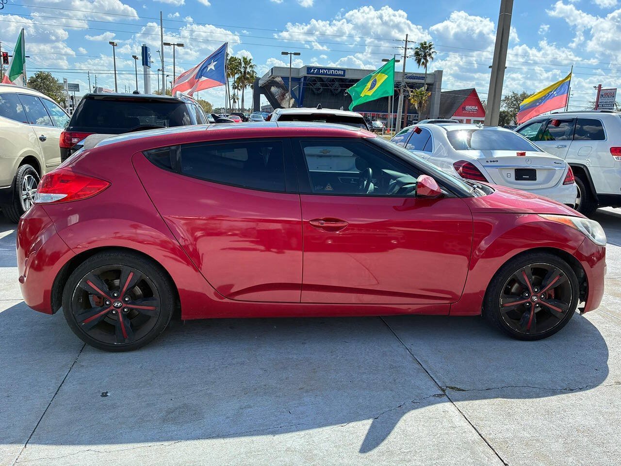 Used 2017 Hyundai Veloster Value Edition FWD image 6