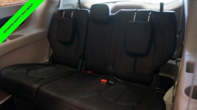 Used 2019 Chrysler Pacifica Touring-L w/ Advanced Safetytec Group image 39