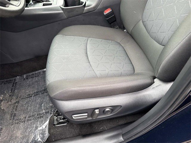 Used 2025 Toyota RAV4 XLE image 15