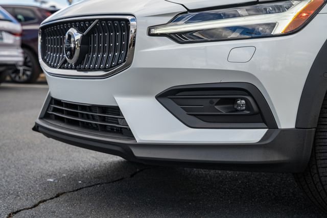 New 2026 Volvo V60 B5 Cross Country Plus w/ Protection Package Premier image 15